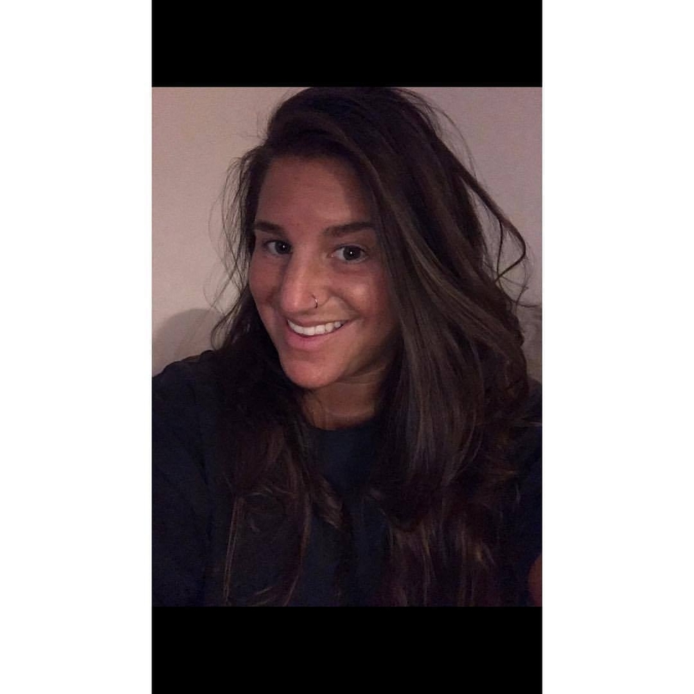 Meet your Posher, Simone